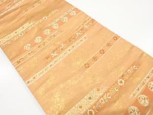 横段に花喰い鳥・草花模様織り出し名古屋帯